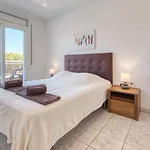 Costacabana - Maribel Villa *