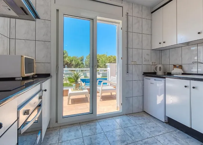 Costacabana - Maribel Willa